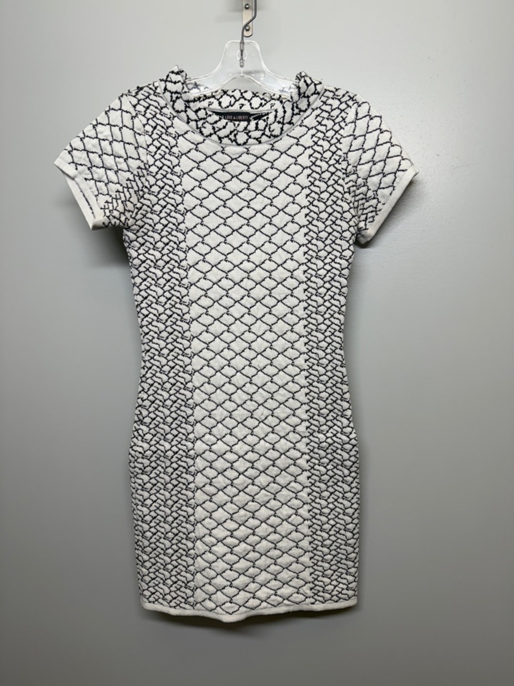 Textured Black & White Short Sleeve Midi Dress